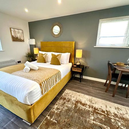 A Cozy Hideaway With Balcony - Close To Beach Bournemouth Eksteriør bilde