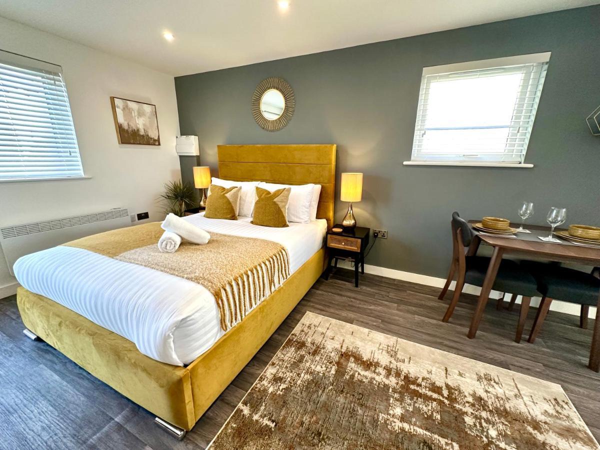 A Cozy Hideaway With Balcony - Close To Beach Bournemouth Eksteriør bilde