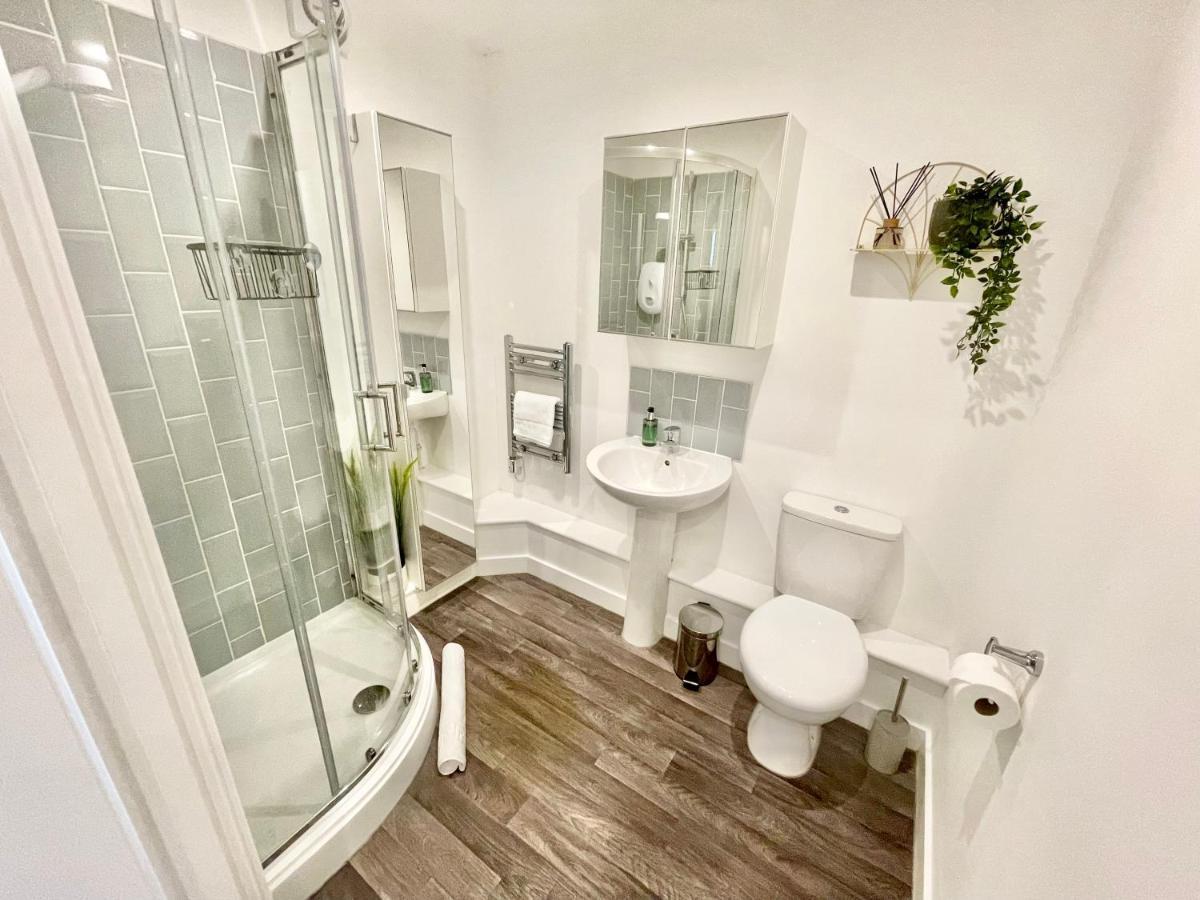 A Cozy Hideaway With Balcony - Close To Beach Bournemouth Eksteriør bilde