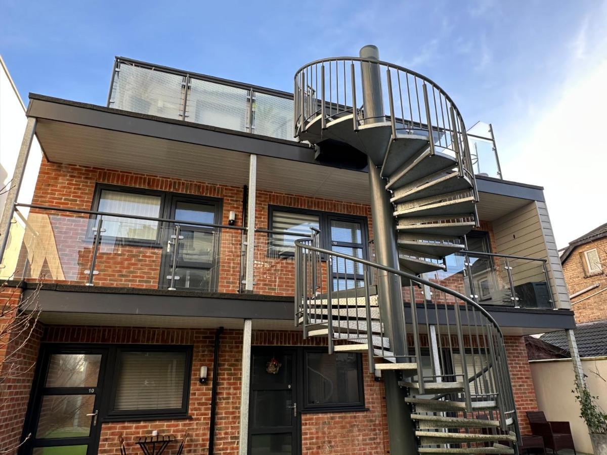 A Cozy Hideaway With Balcony - Close To Beach Bournemouth Eksteriør bilde